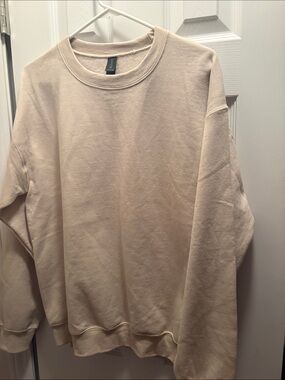 Gildan Neutral Beige Crewneck Sweatshirt